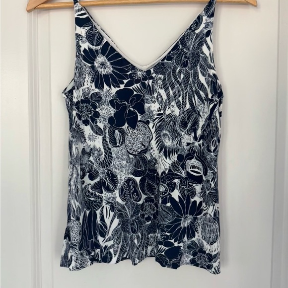 Floral Print Tank Top blouse - Picture 1 of 4